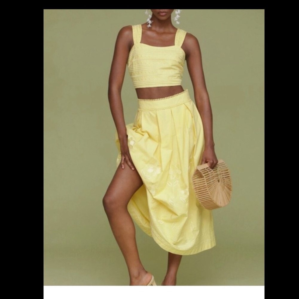 Avec les filles yellow floral embroidered crop top and midi skirt size XS new - Picture 2 of 15